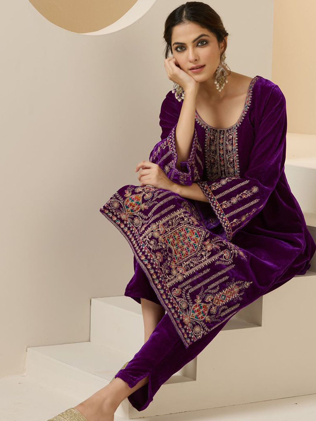 Ishin Women Floral Embroidered Regular Velvet Kurta with Trousers