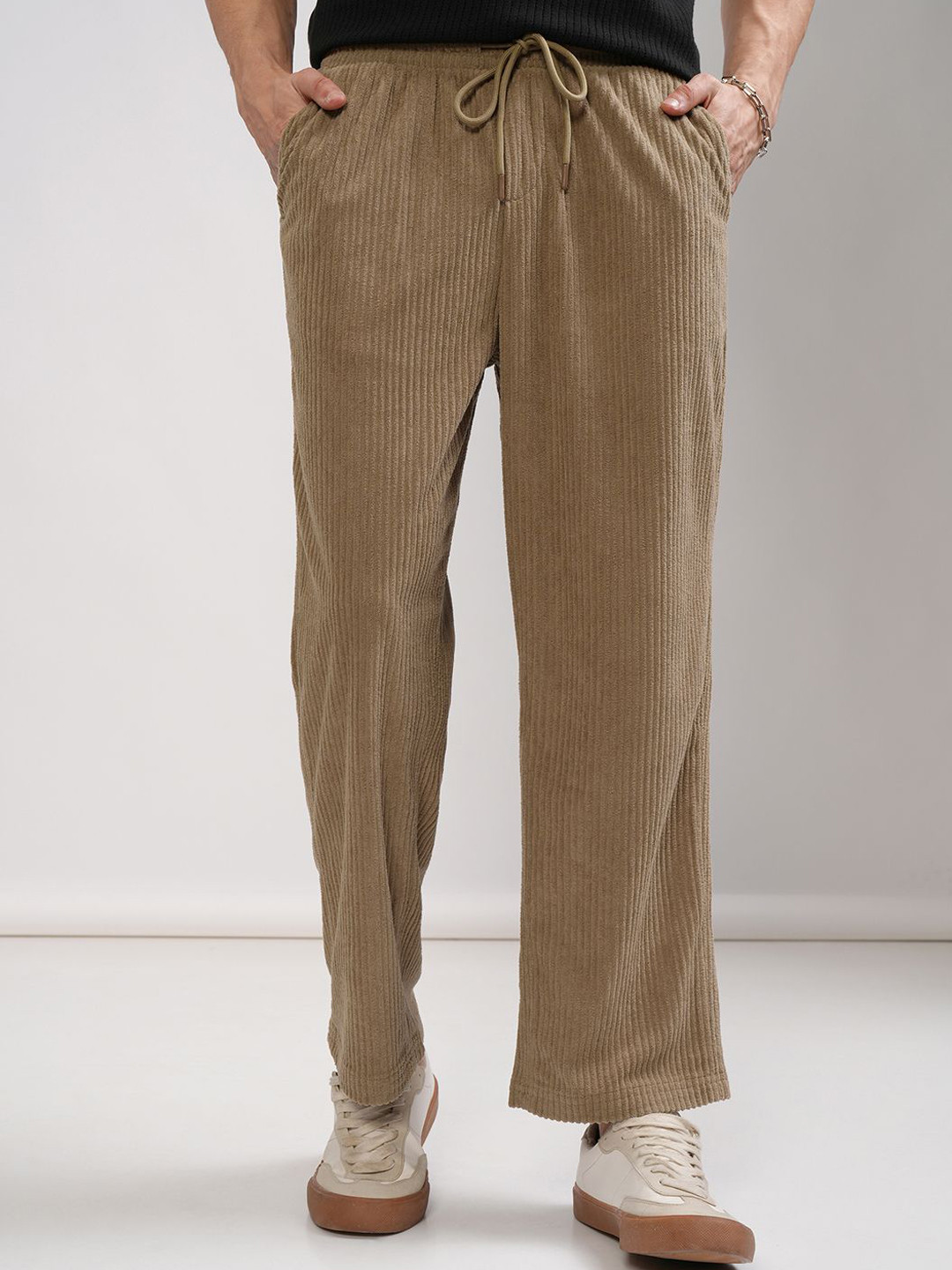 HIGHLANDER Men Ribbed Loose Fit Trousers