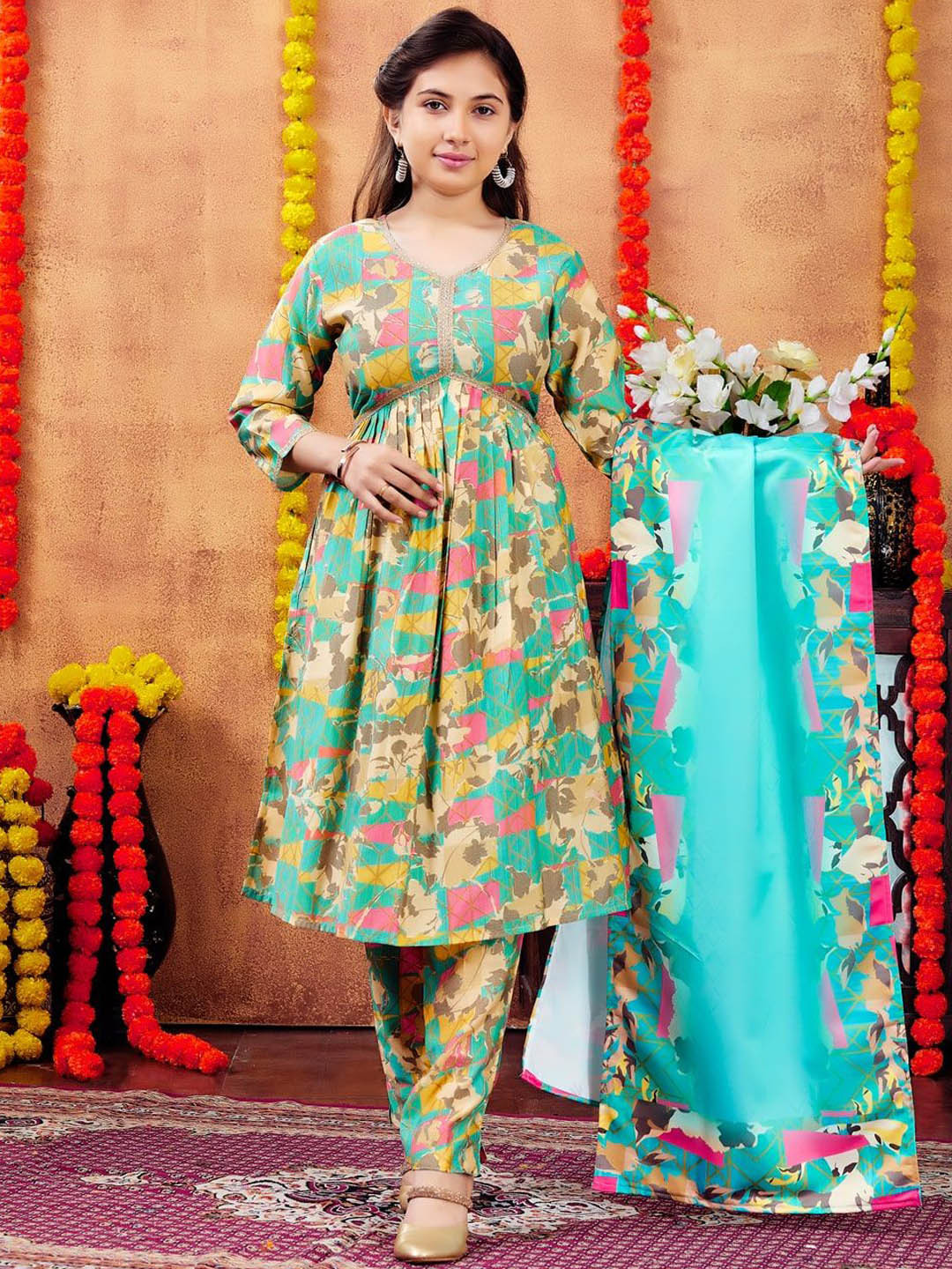 Aarika Girls Floral Printed Anarkali Kurta