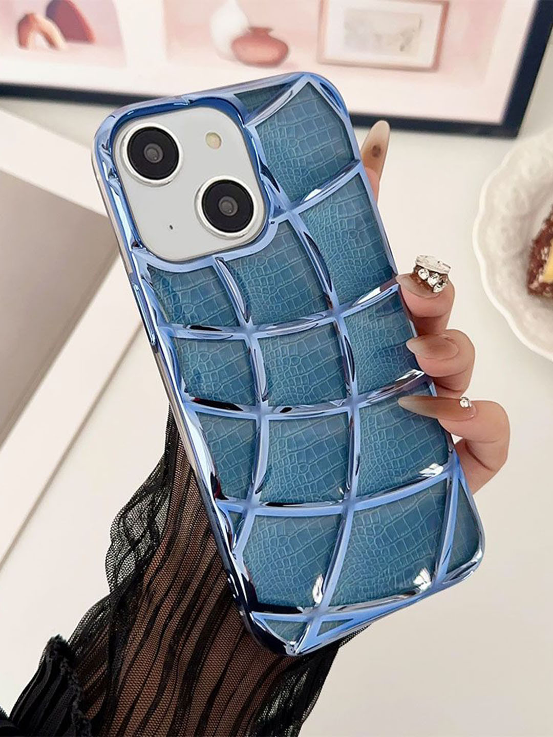 Luxury Kase Geometric LK143 Electroplated Unique Design iPhone 15 Back Case