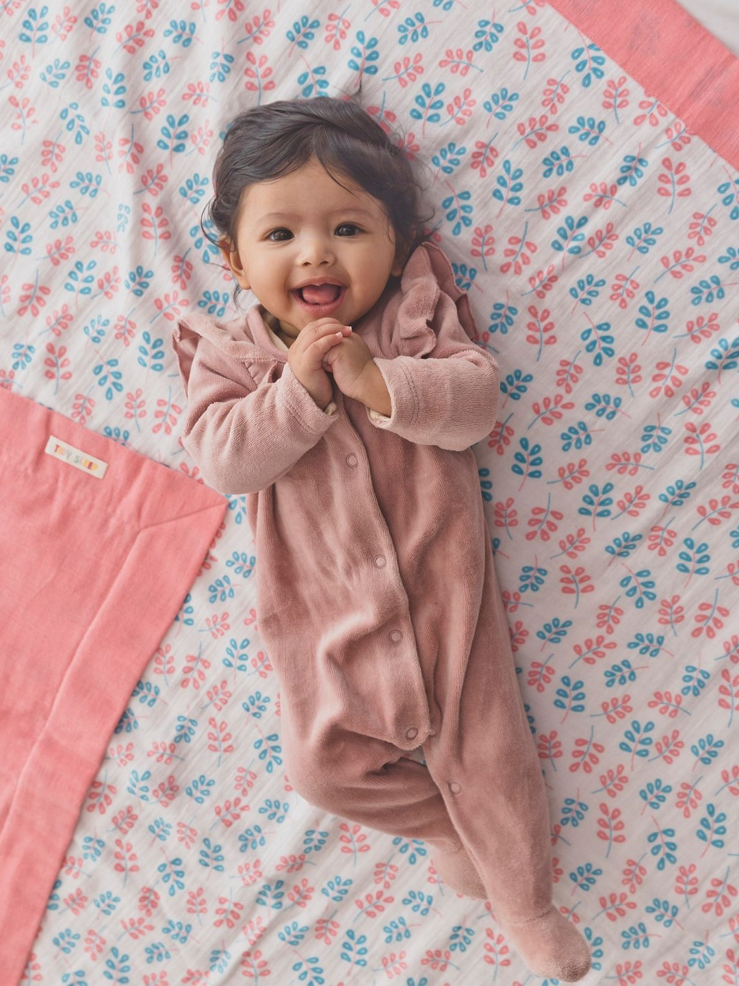 TIDY SLEEP Pink & White Mild Winter 210 GSM Single Bed Dohar