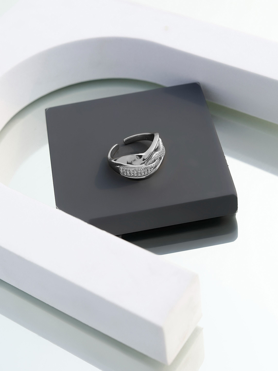 DIAVO Stones-Studded The Elowen Silver Adjustable Finger Ring