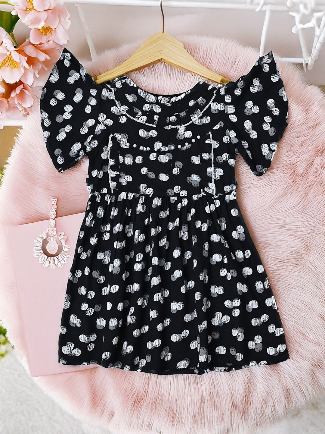 Bella Moda Girls Abstract Print Flutter Sleeve Peplum Dress