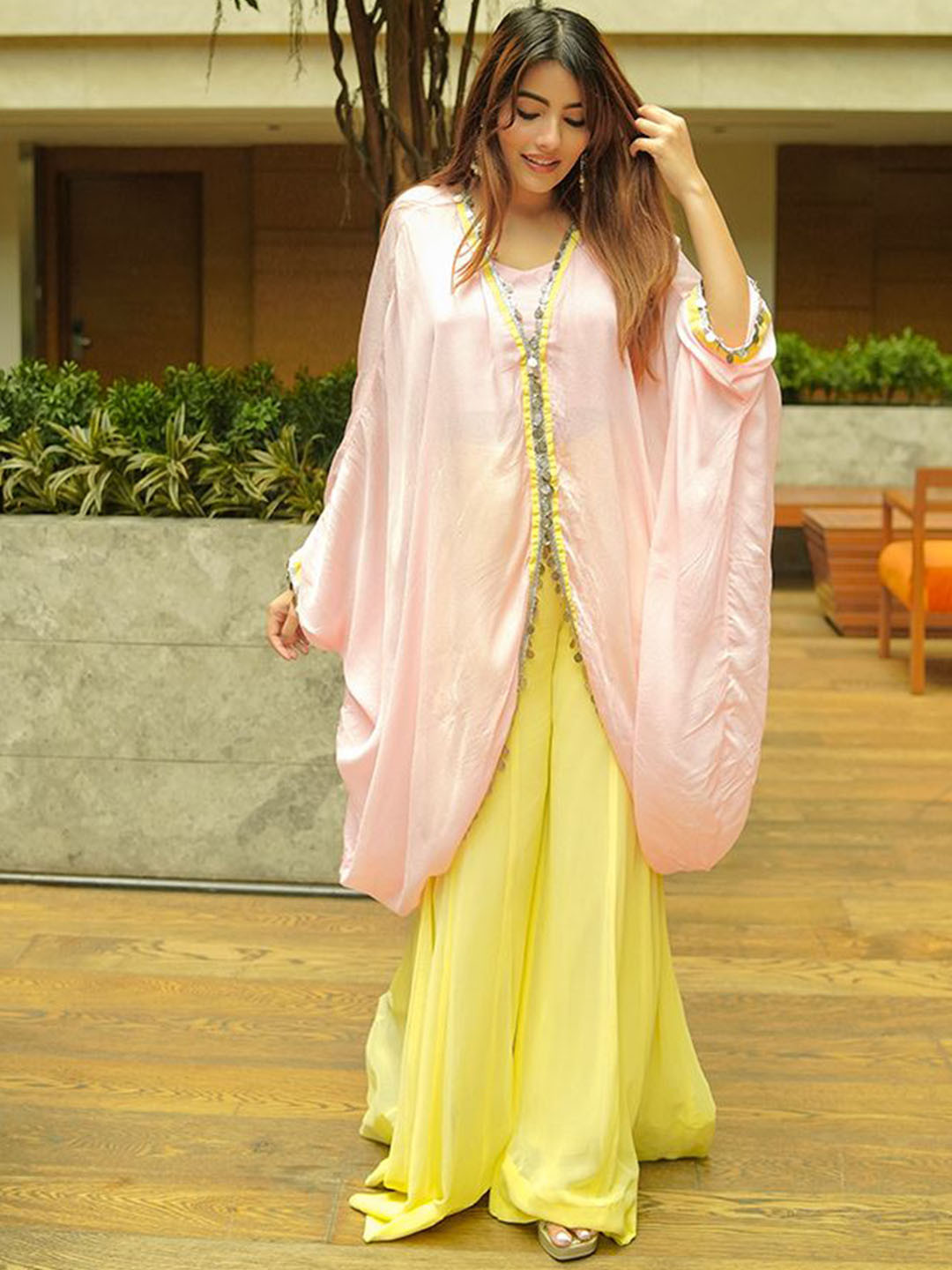 LABEL ADITI HUNDIA Mohi V-Neck Mohi Kaftaan Set