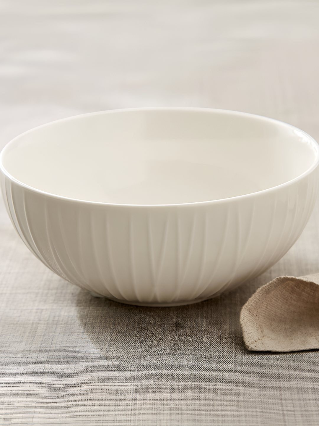 Home Centre Marshmallow Brook White Serving Bowl 650ml