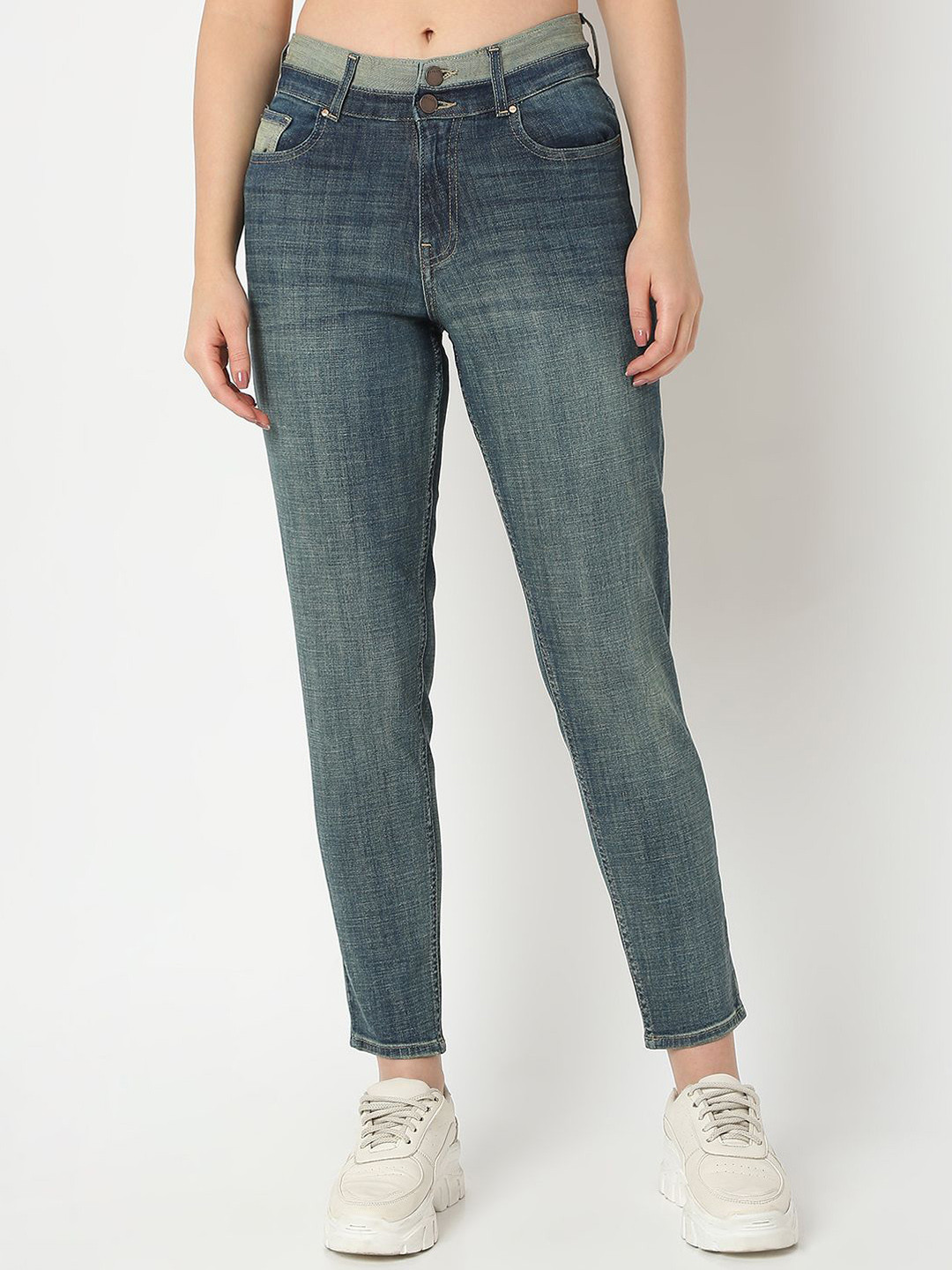 SPYKAR Women Slim Fit Mid-Rise Light Fade Jeans
