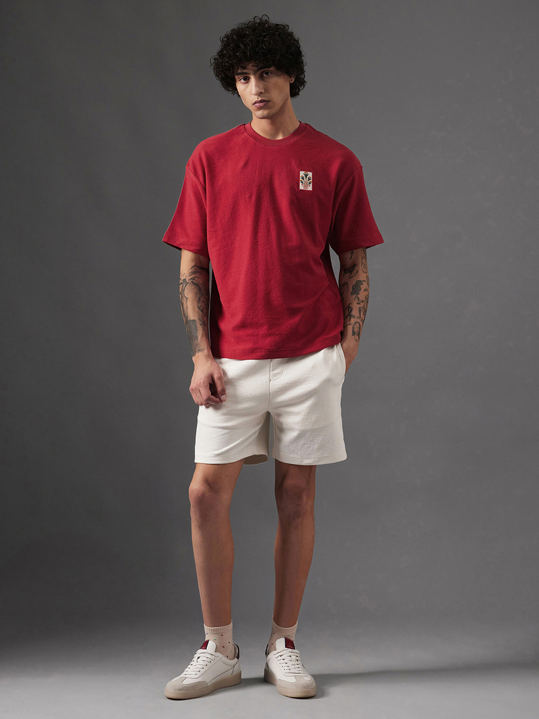 RARE RABBIT Men Kelor Primary Off White Mid-Rise Regular Fit Cotton Shorts