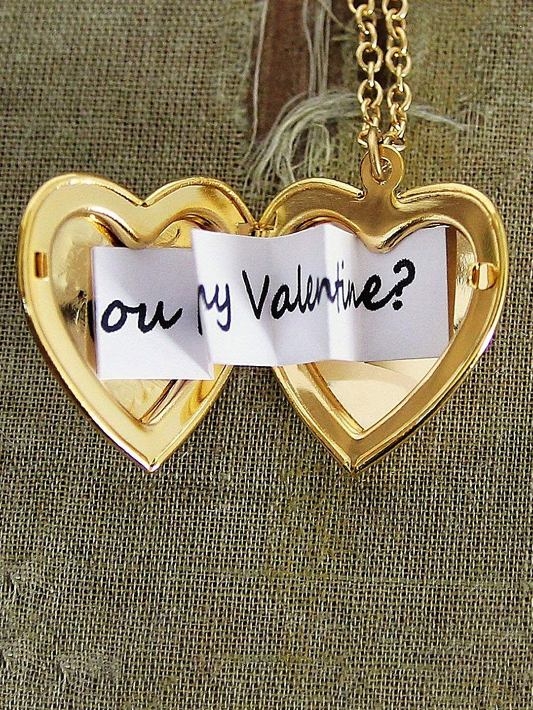 MEMOIR Unisex Gold-Plated Heart Shape Locket Pendant With Chain