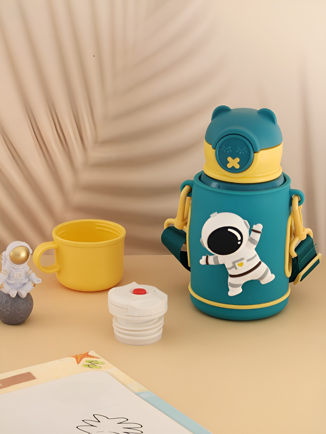 Yellow Bee Green Conversational Stainless Steel Lockable Lid Flask - 450ml