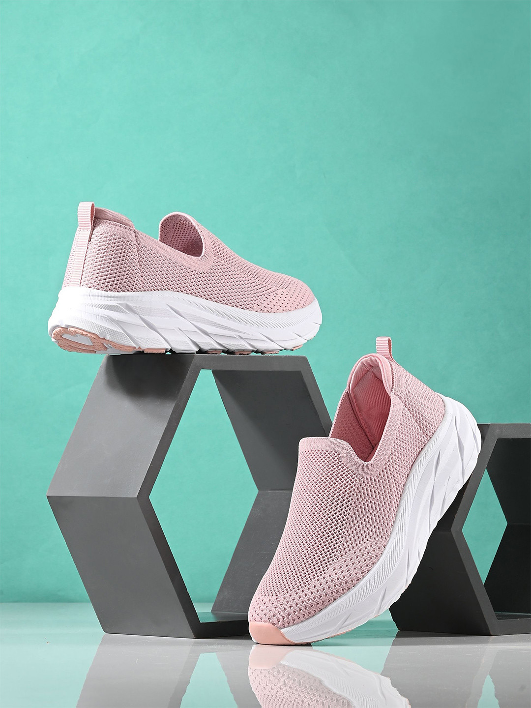 HRX by Hrithik Roshan Women Mesh Ultralite Walking Shoes