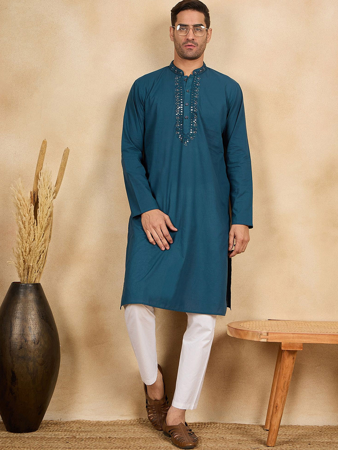 House of Pataudi Floral Yoke Design Beads and Stones Mandarin Collar Cotton Straight Kurta