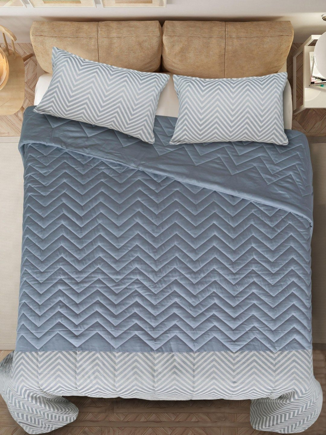 Saral Home Grey Geometric Cotton 400 GSM Reversible Double Bed Quilt with 2 Pillow Covers