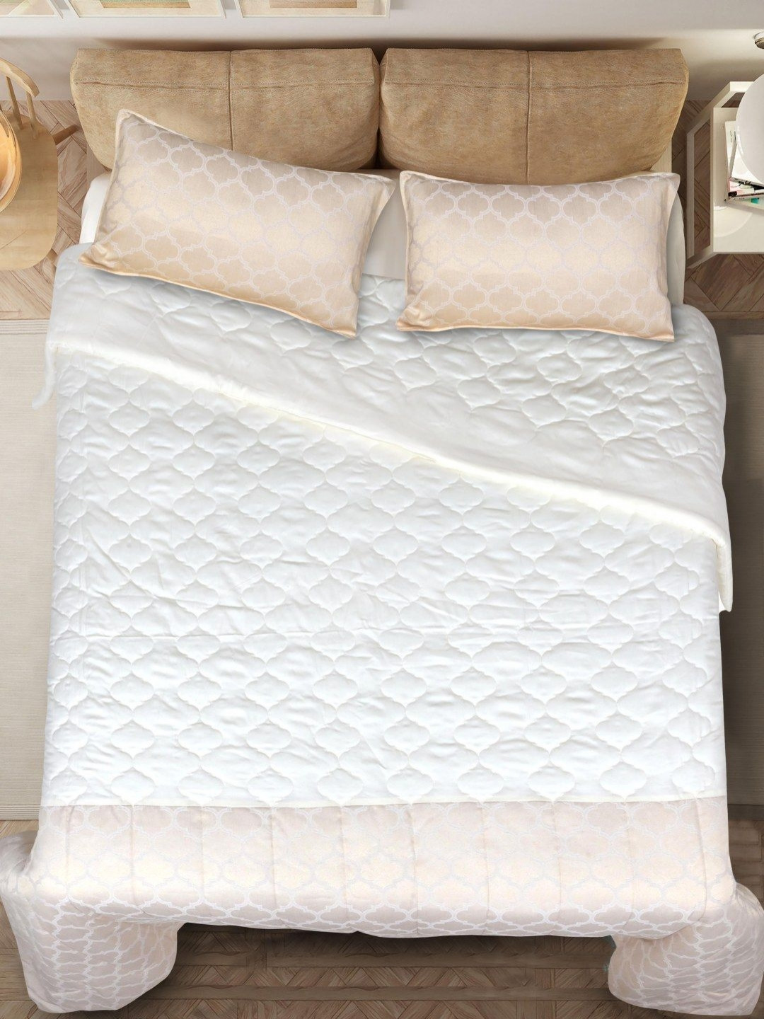 Saral Home White Geometric Cotton 400GSM Reversible Double Bed Quilt with 2 Pillow Covers