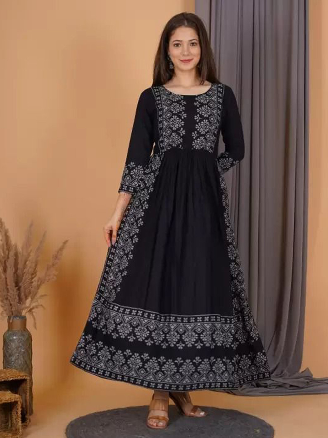 TARANJAL Ethnic Motifs Printed Round Neck High Slit Anarkali Kurta