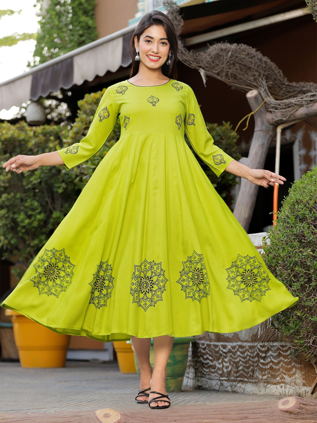 TARANJAL Floral Printed Empire Midi Ethnic Dress