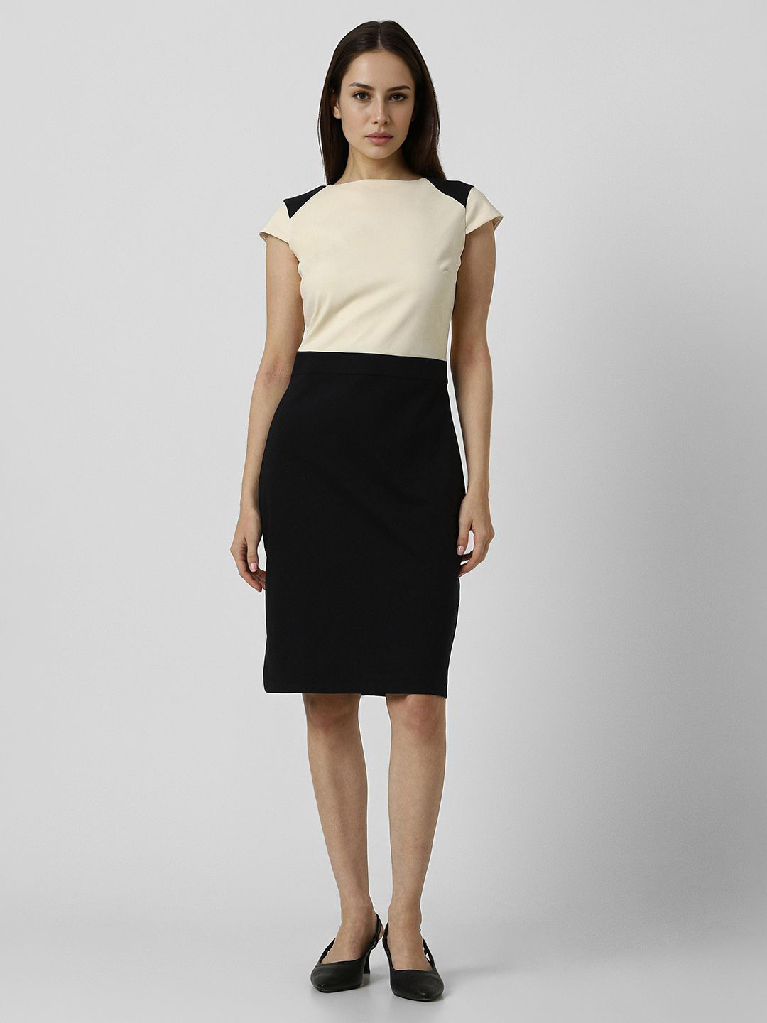 Van Heusen Woman Colourblocked Knee Length Formal Sheath Dress