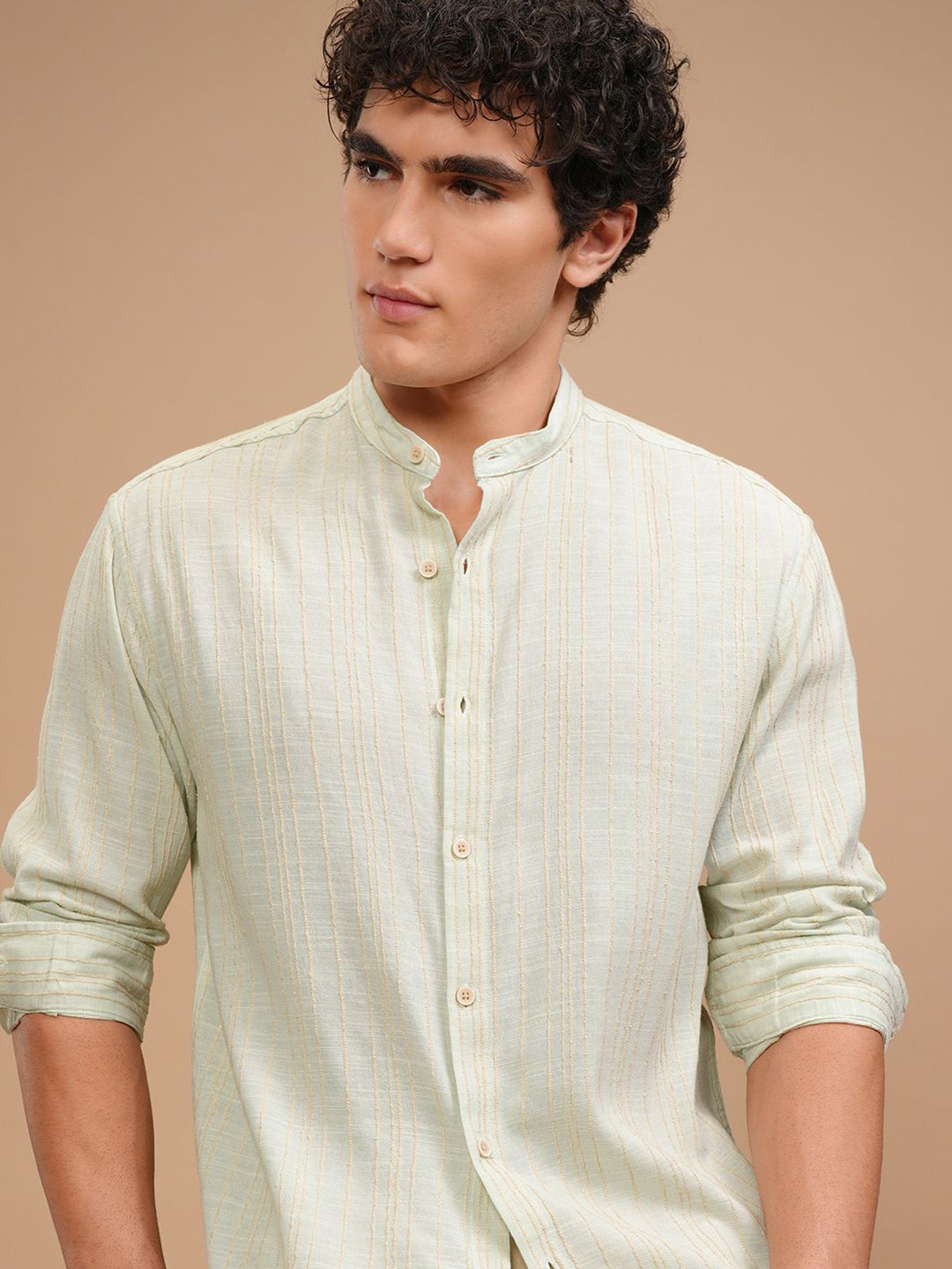 HIGHLANDER Men Chenile Yarn Textured Striped Madarin Collar Relaxed Shirt