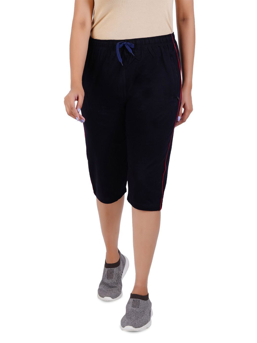 GUIDE Regular Fit Capris