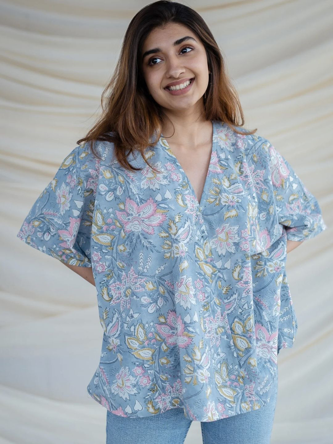 THE INDIAN ETHNIC CO Blue Loose Sanganeri Cotton Short Top