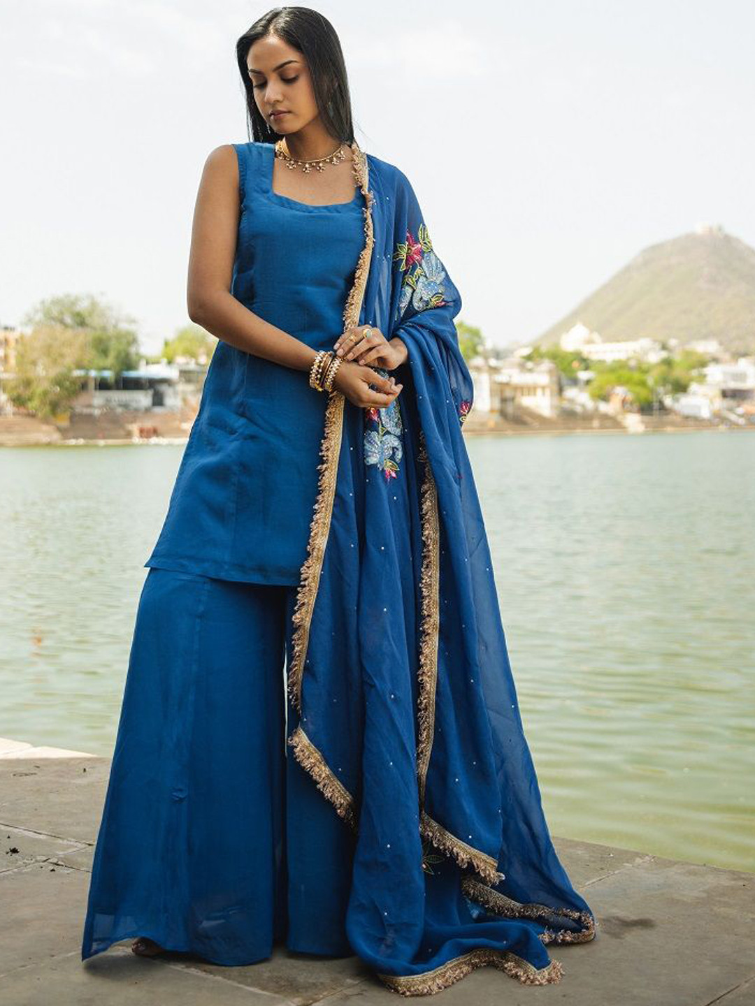 IMROZ HOUSE Square Neck Sleeveless Organza Straight Kurti With Palazzo & Dupatta