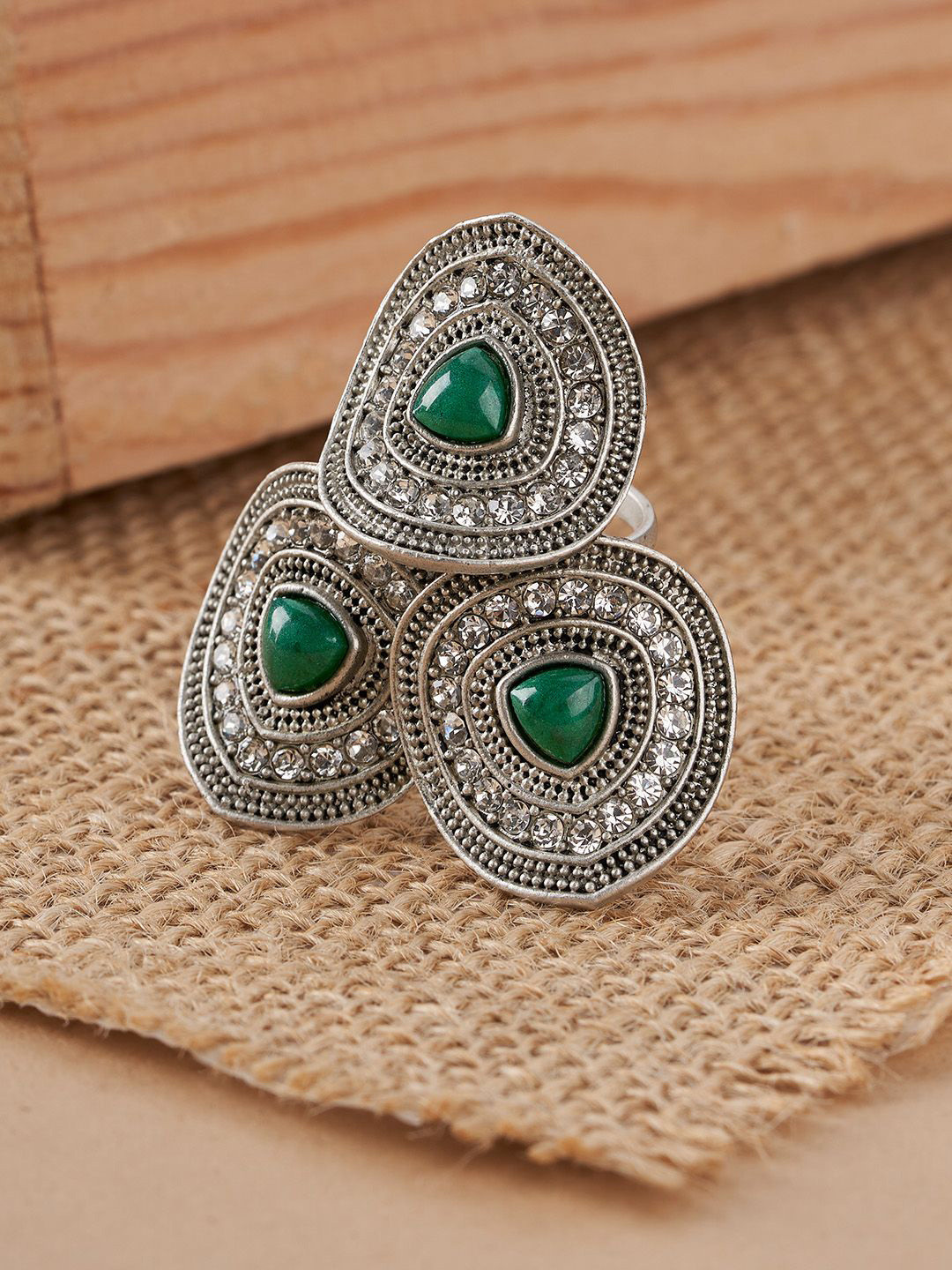 TEEJH Padmavathi Silver Women Green Silver-Plated Gemstone Studded Ring