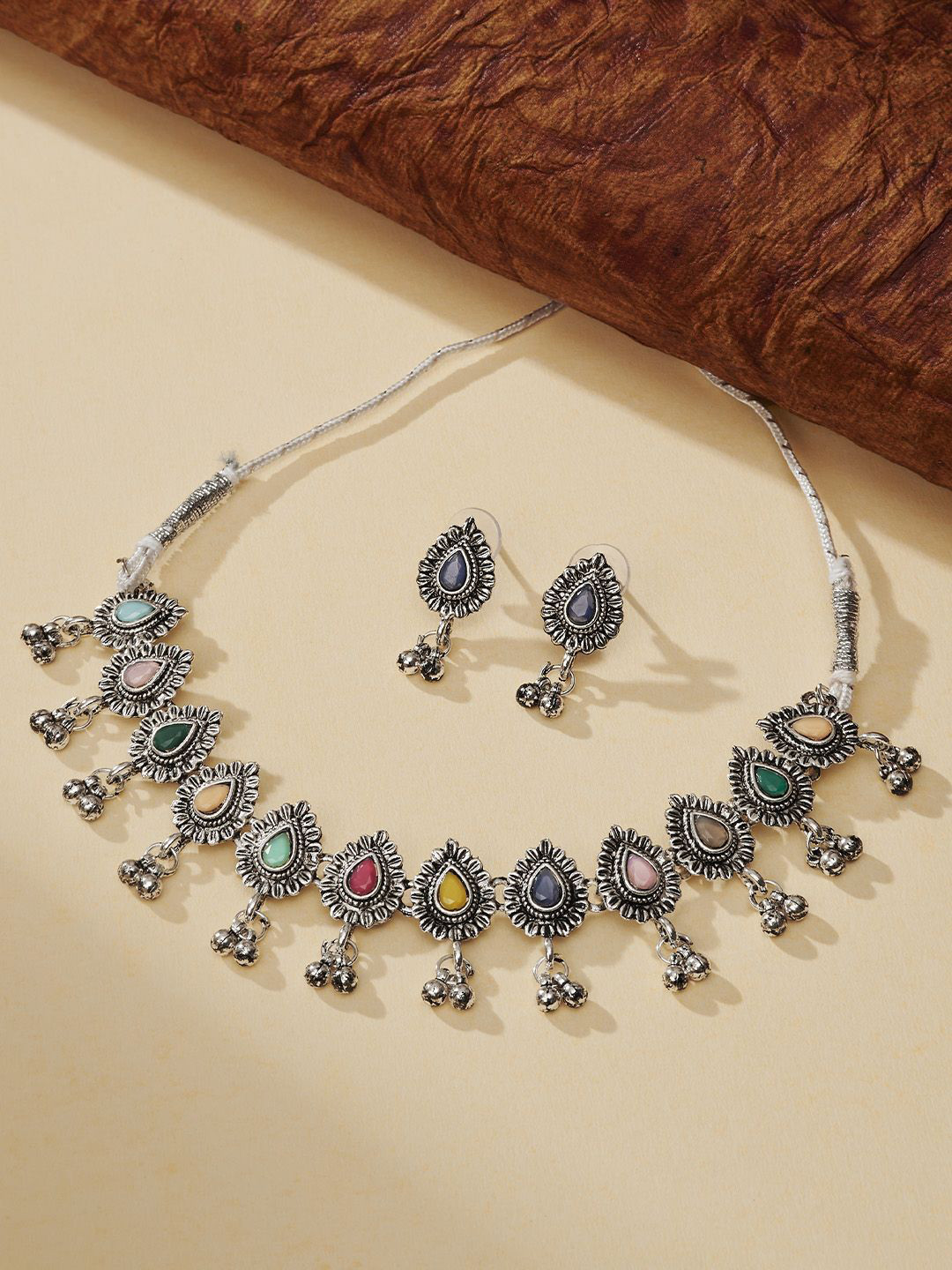 TEEJH Chogada Women Silver Plated Artificial Stone & Beads Studded Jewellery Set