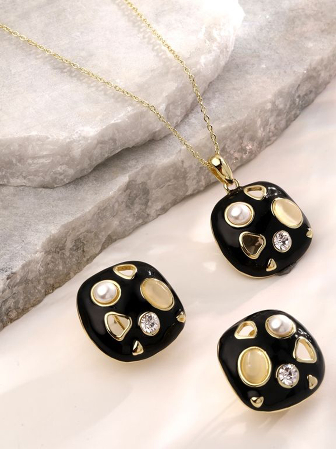 Cierra Gold-Plated Stone-Studded Pendant & Chain with Earrings