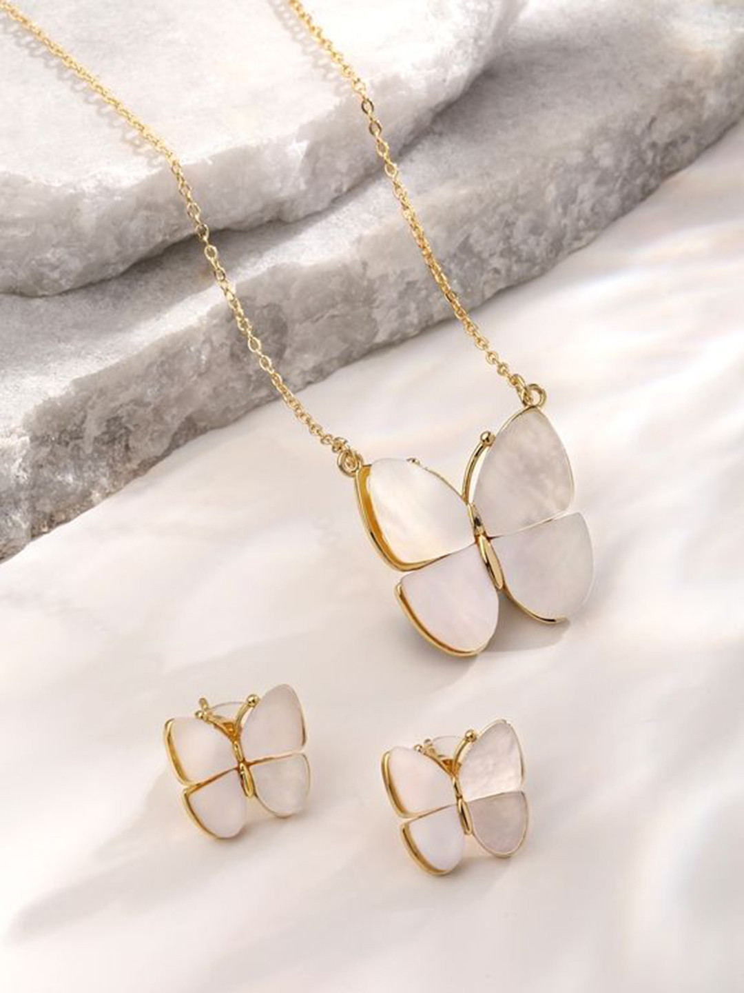 Cierra Gold-Plated Butterfly Design Pendant & Chain with Earrings