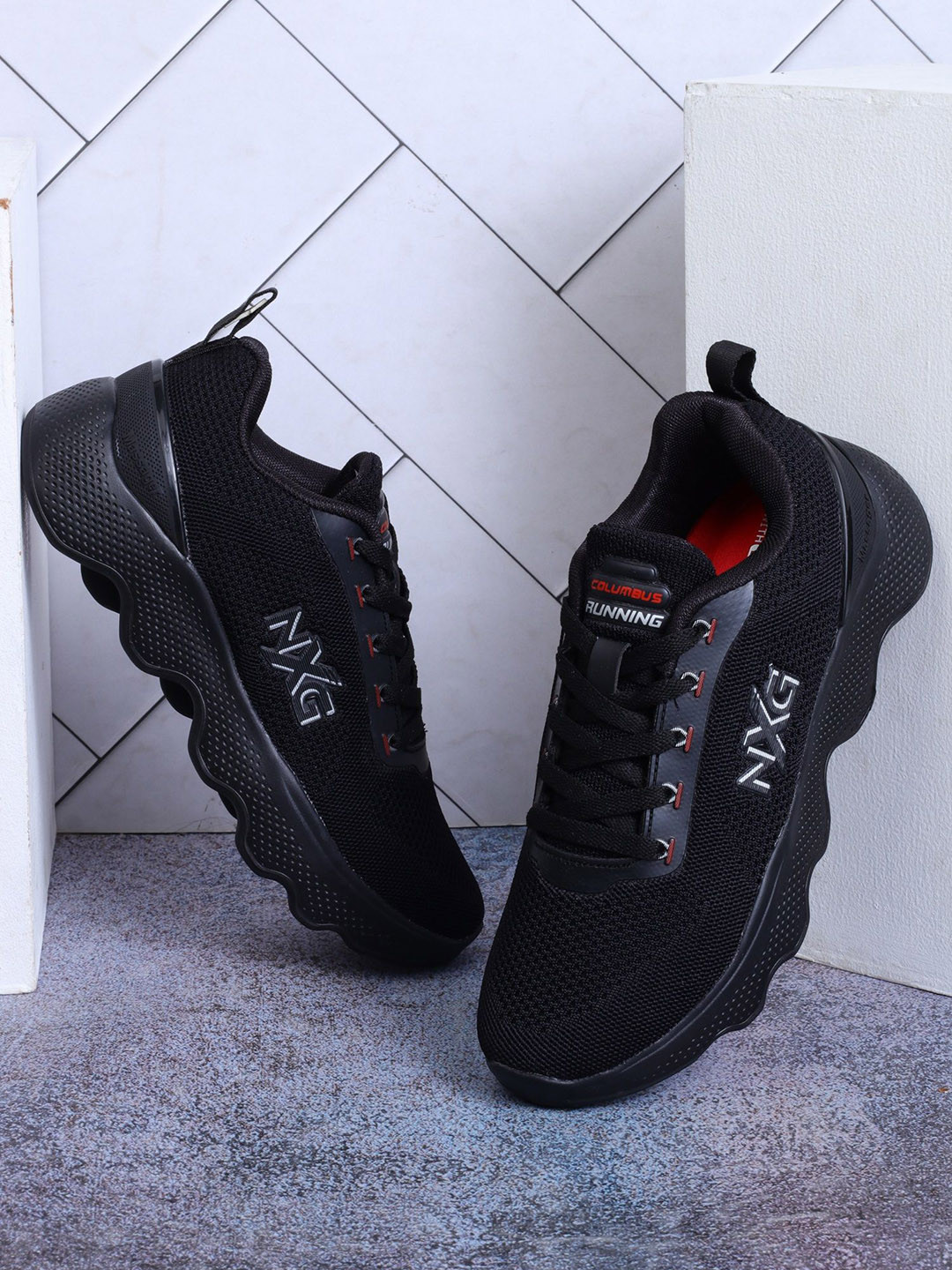 Columbus Men MASSAGER-02 Round Toe Sneakers