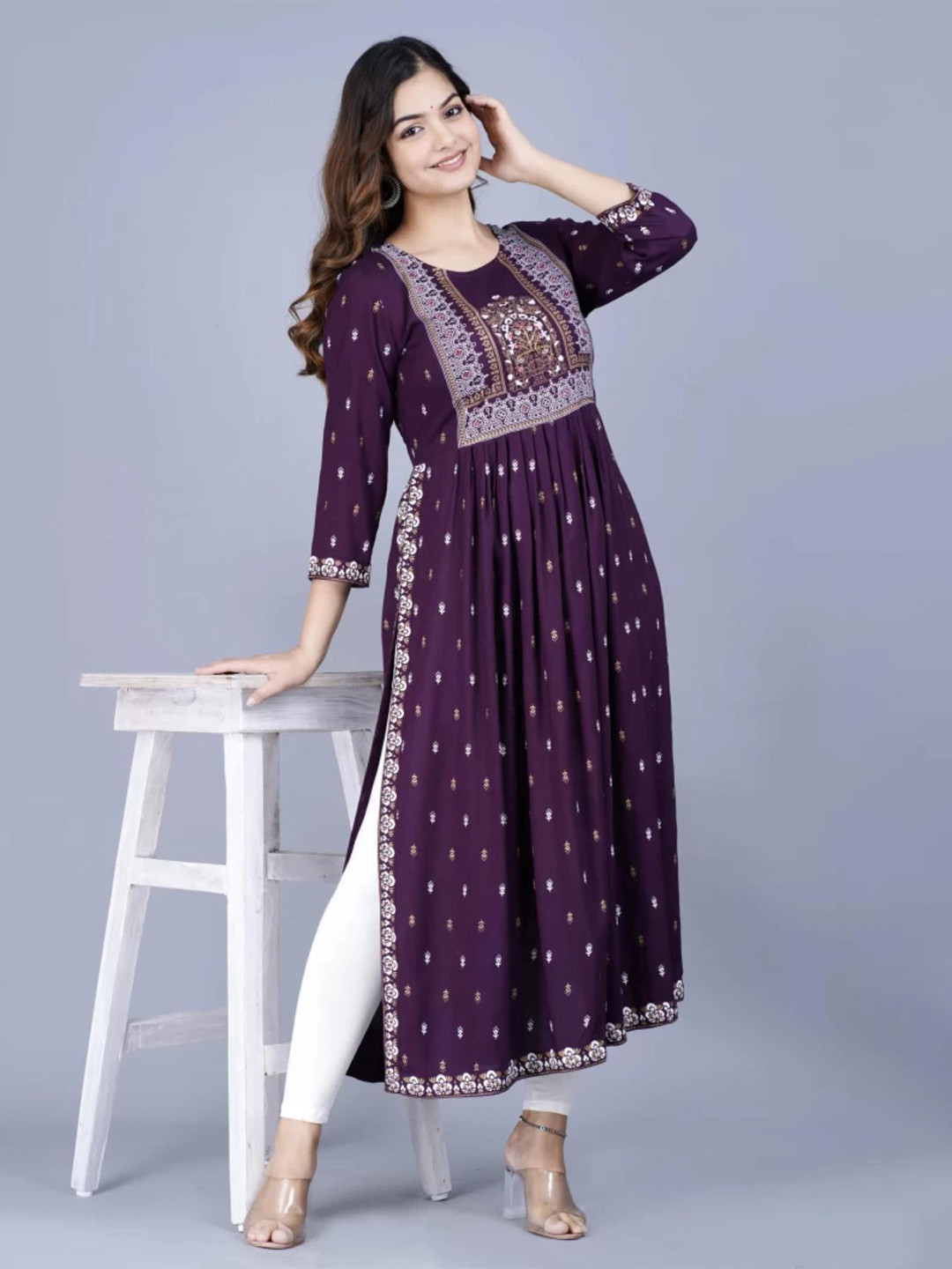 Niona Women Printed Straight Kurta