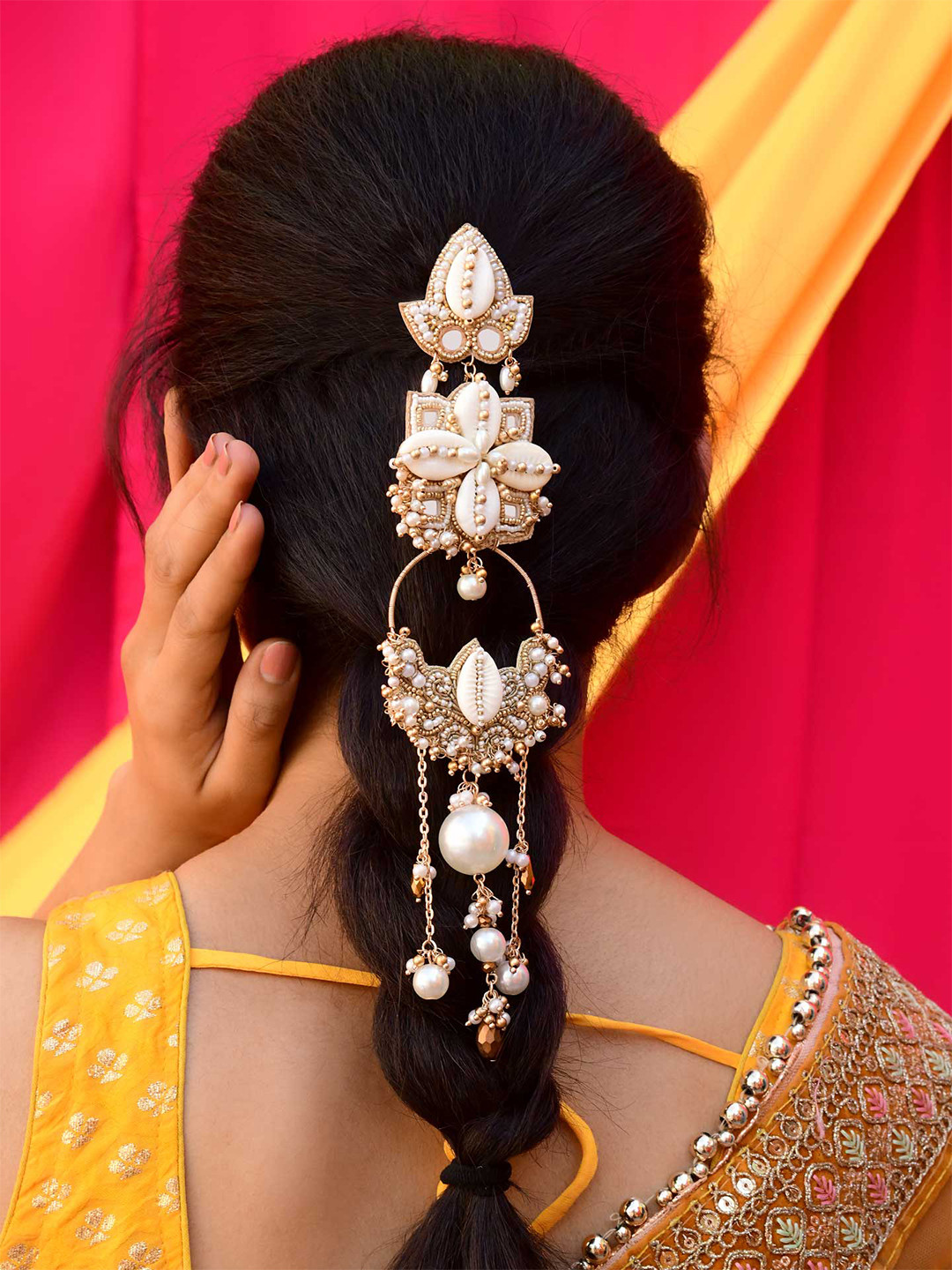 EVERSTYLISH Sanjoya Apsara Shells Beads Mirrors & Pearls Haldi Hair Accessory