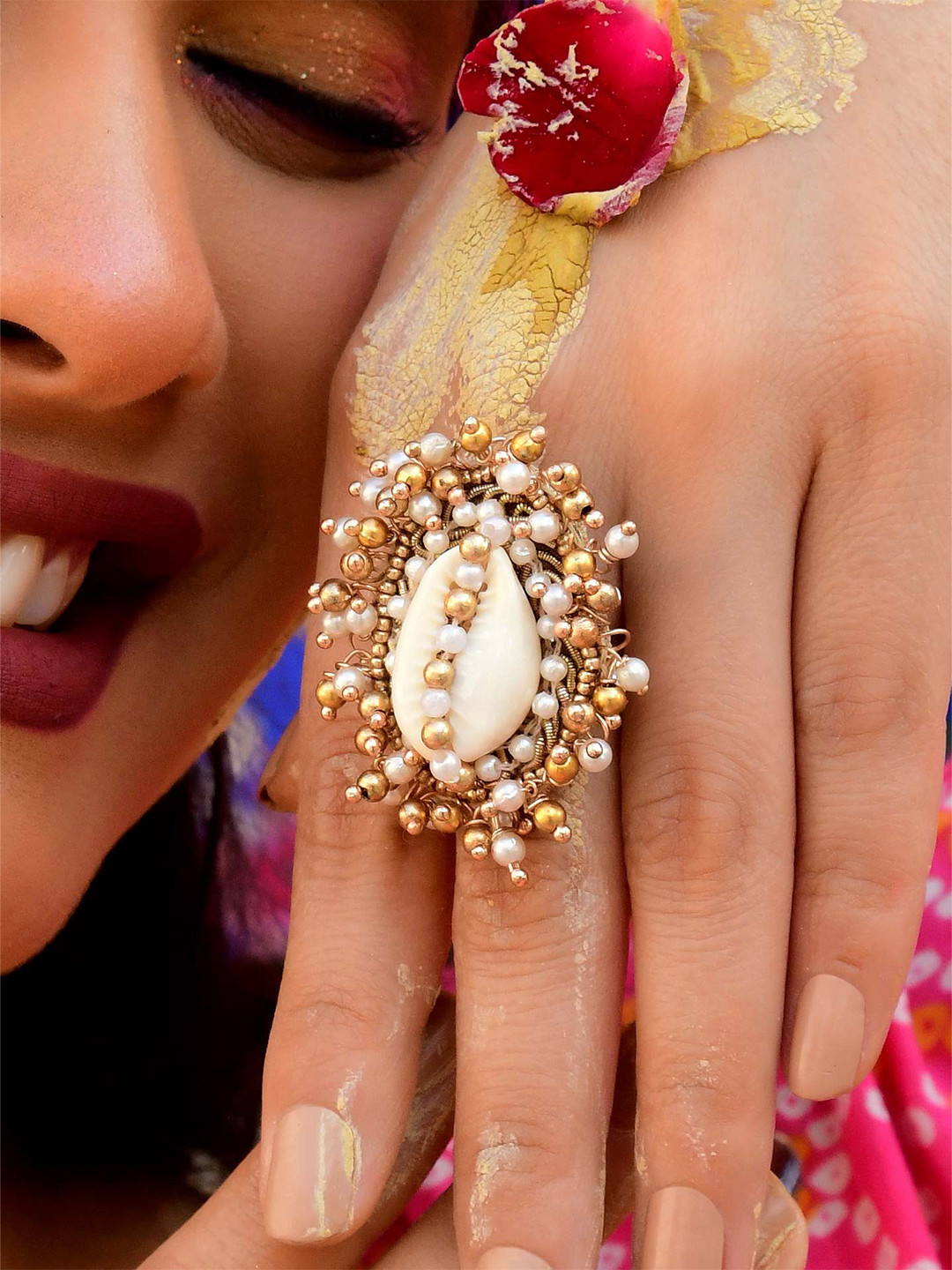EVERSTYLISH SANJOYA APSARA Ivory Ethnic Shell Ring Beaded Classic Haldi Bridal Accessory