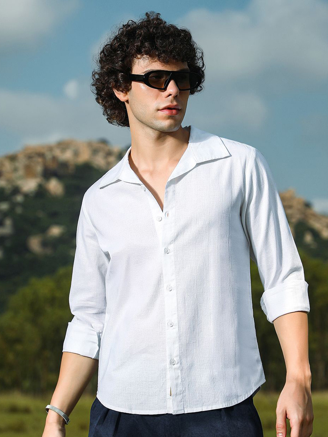 CAHOOT Men Relaxed Fit Spread Collar Textured Casual Shirt