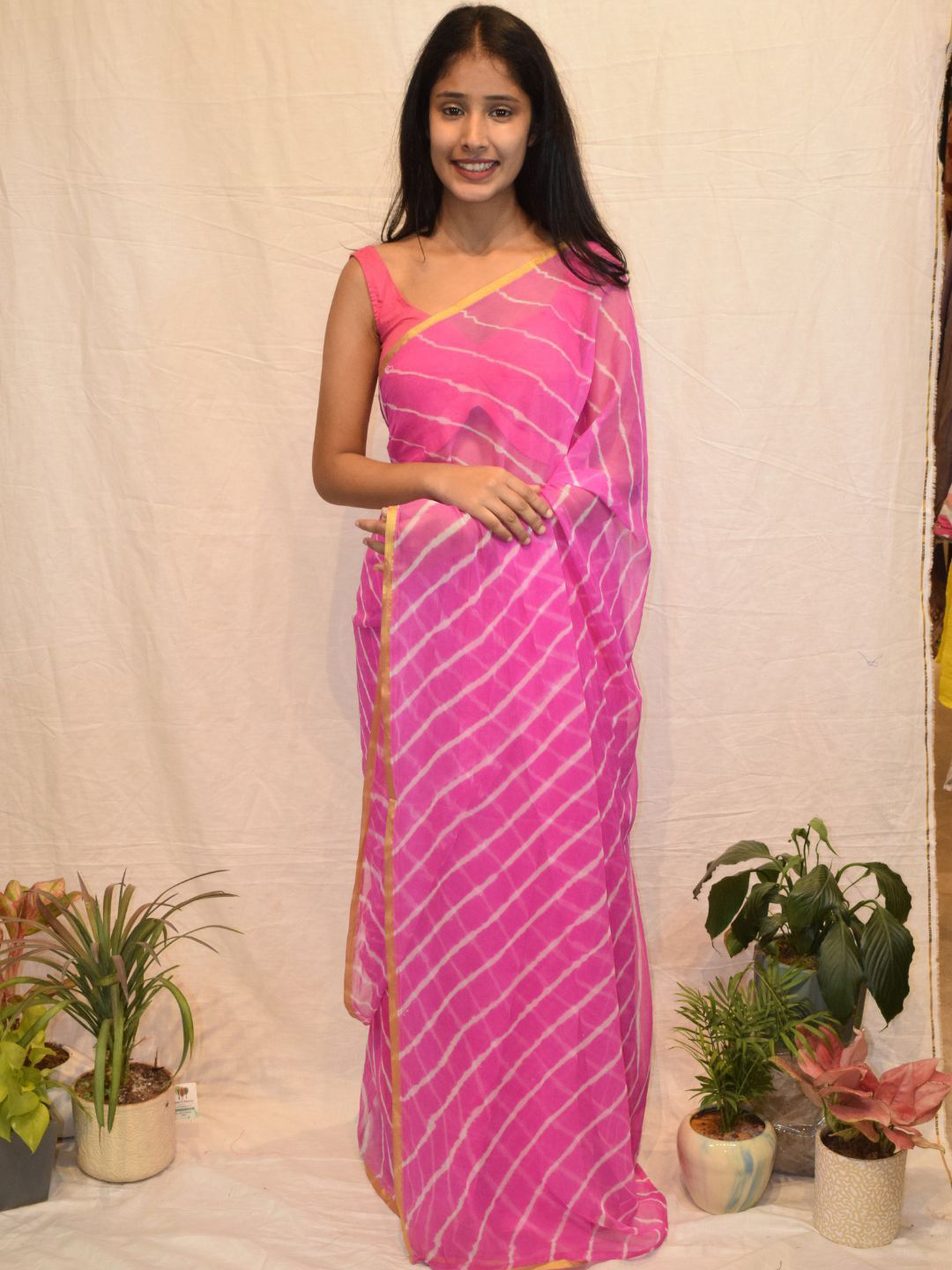 PRETTY PALLU Printed Leheriya Saree