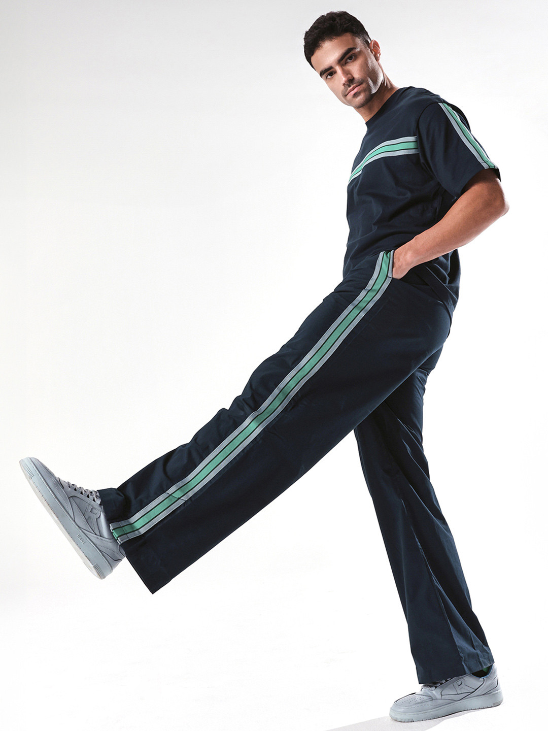 RARE RABBIT Men Newnon Primary Navy Cotton Trousers