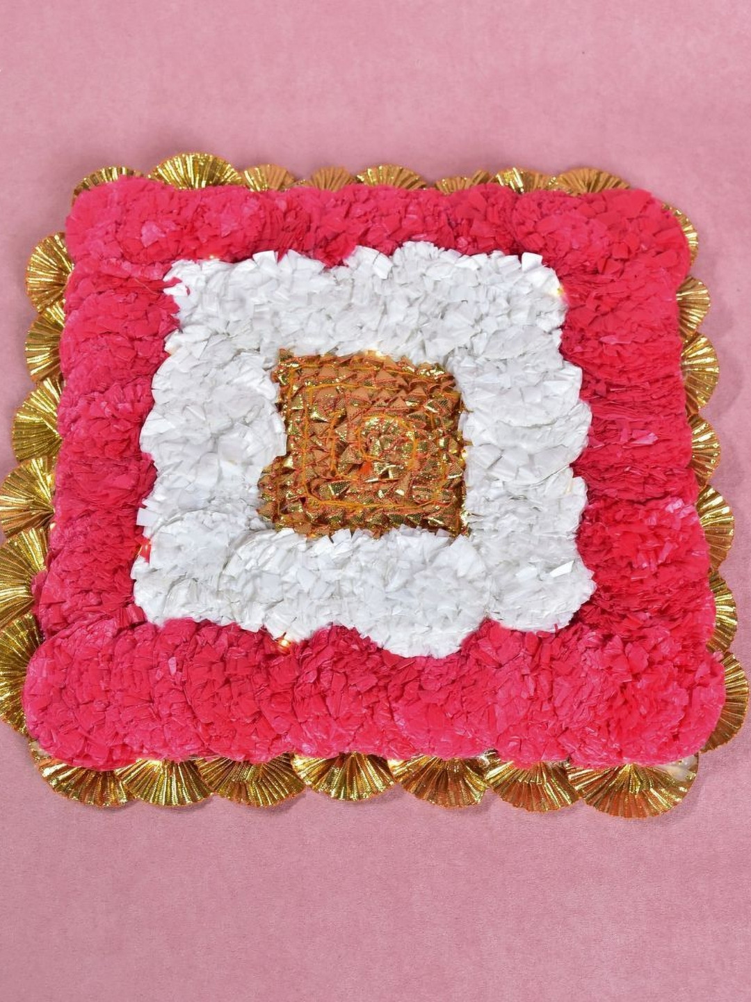 THE HOME CO. White & Pink Textured Square Genda Mat