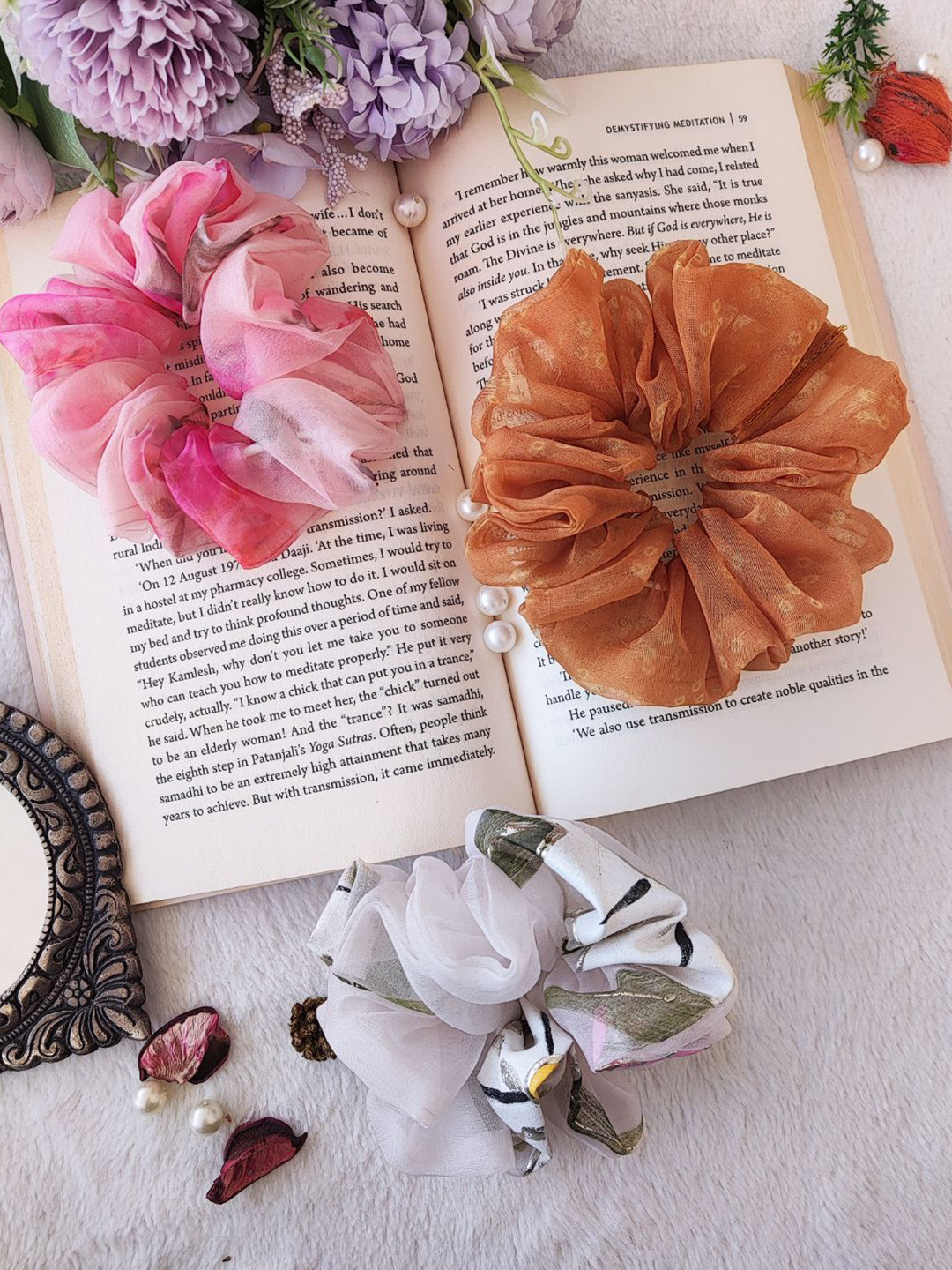 LABEL KANUPRIYA Women Set of 3 Ponytail Holders