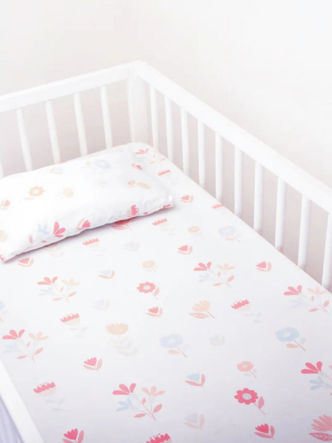 WAXWINGO Blossom White Floral Cotton 144 TC Fitted Crib Bedsheet with a Pillow Cover-140 x 70 inches