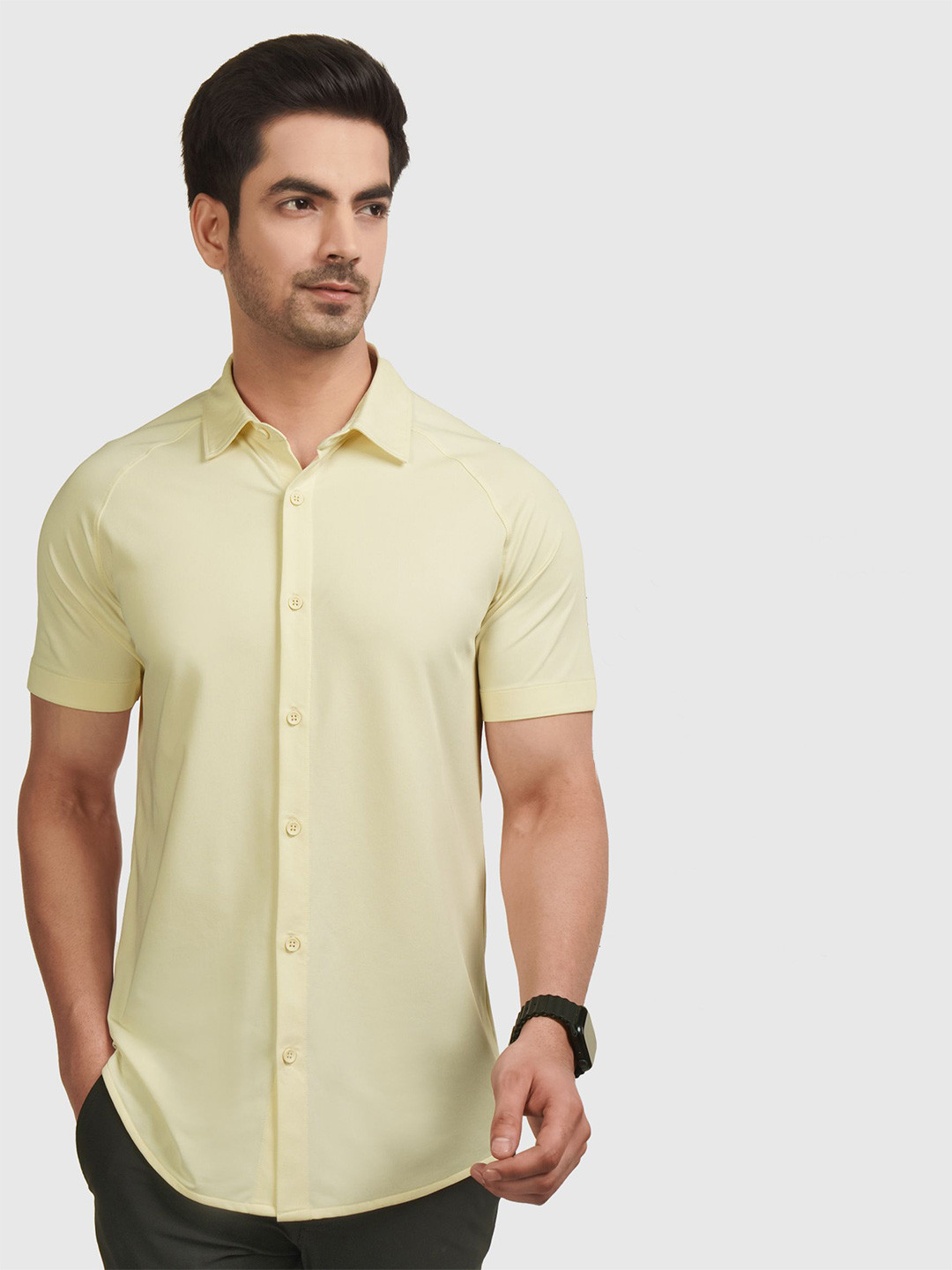 Harfun Men Slim Fit Spread Collar Solid Casual Shirt