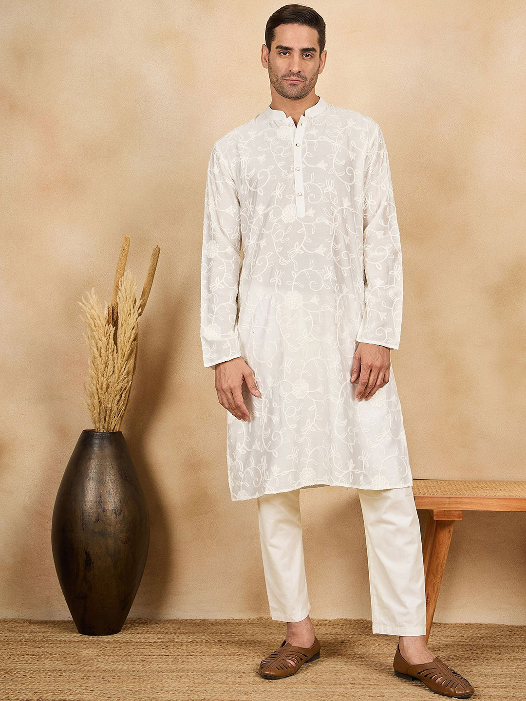 HERE&NOW White Floral Embroidered Mandarin Collar Straight Kurta