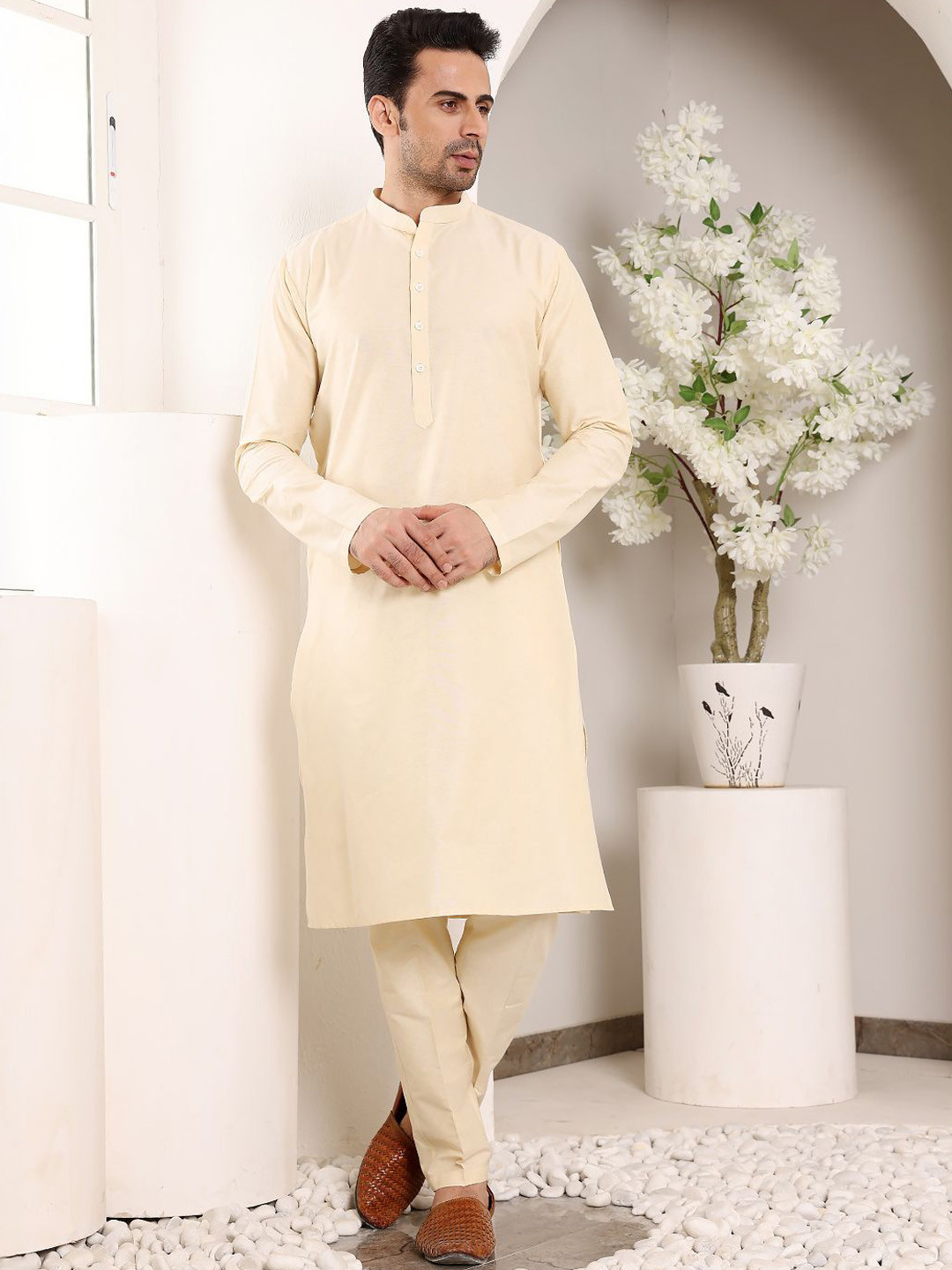 MULTI SHADES Mandarin Collar Long Sleeves Regular Machine Weave Straight Kurta