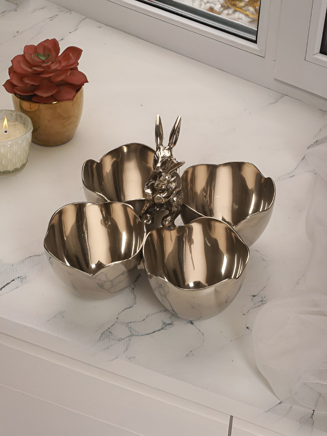 Troveas Silver-Toned Hoppy Harvest Dish Textured Aluminium Food Platter