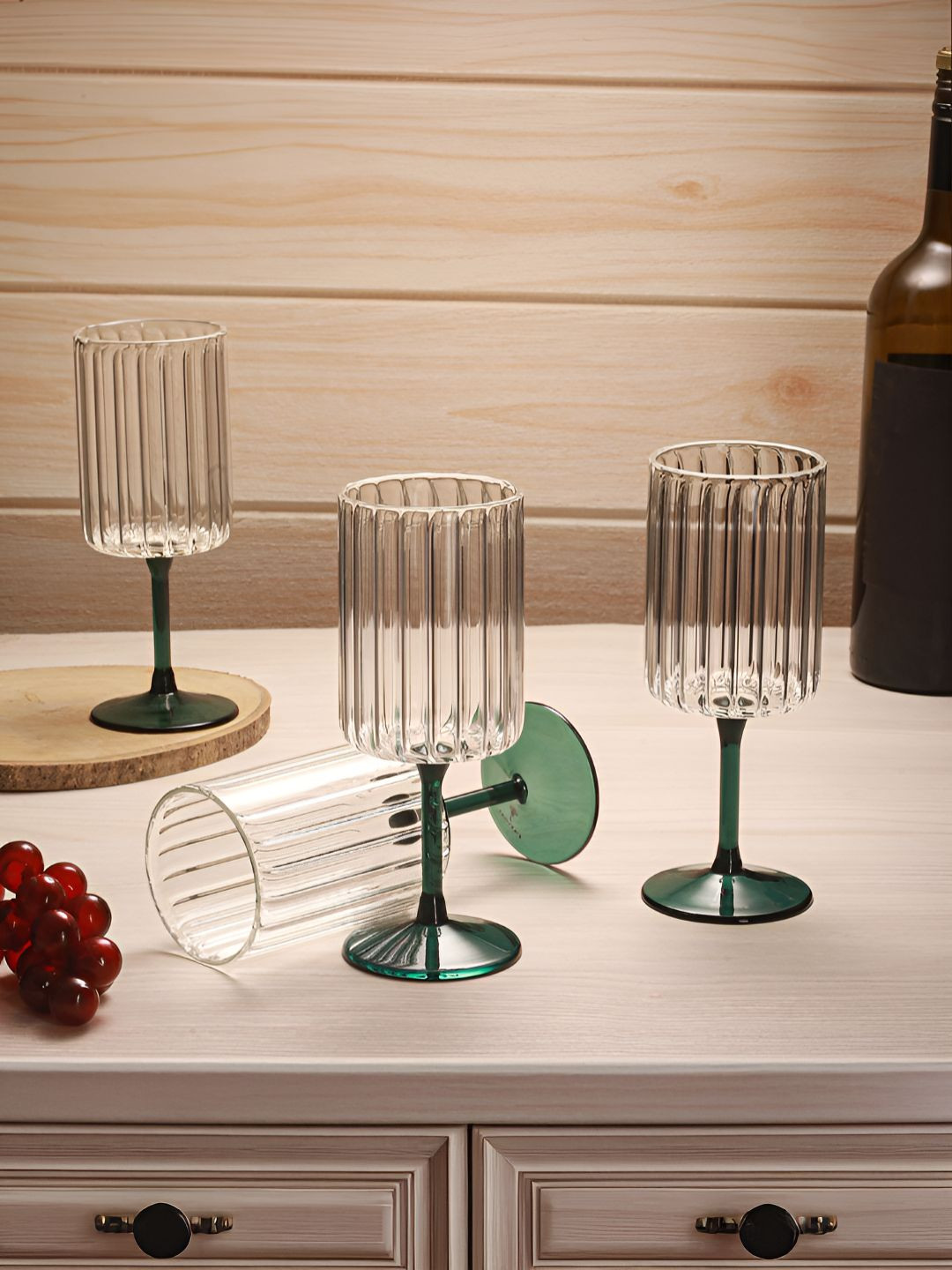 Troveas Transparent & Green 2 Pieces Texture Wine Glasses