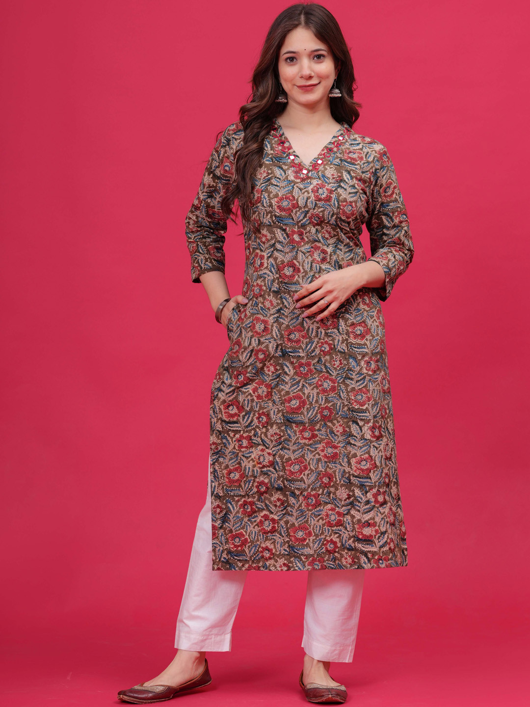 HEARTLOOM Floral Printed Mirror Work Kalamkari Cotton Straight Kurta