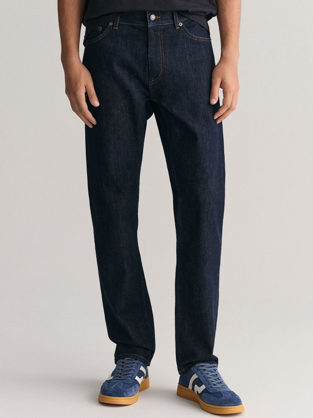 GAN Men Washed Regular Fit Mid-Rise Jeans