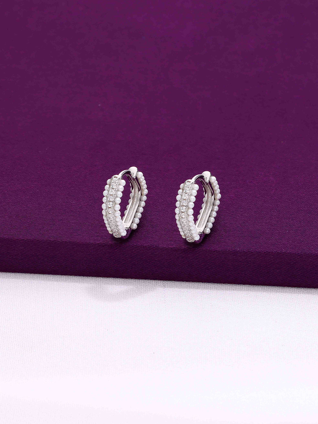 KAI JEWEL Rhodium-Plated Sterling Silver Contemporary Pearl Hoop Earrings