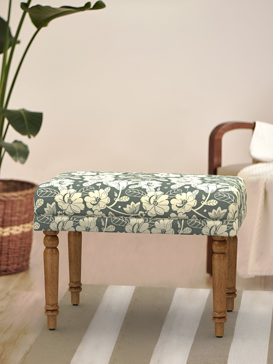 Chumbak Nawaab Bench Small - Grey'S Garden Lounge Chair