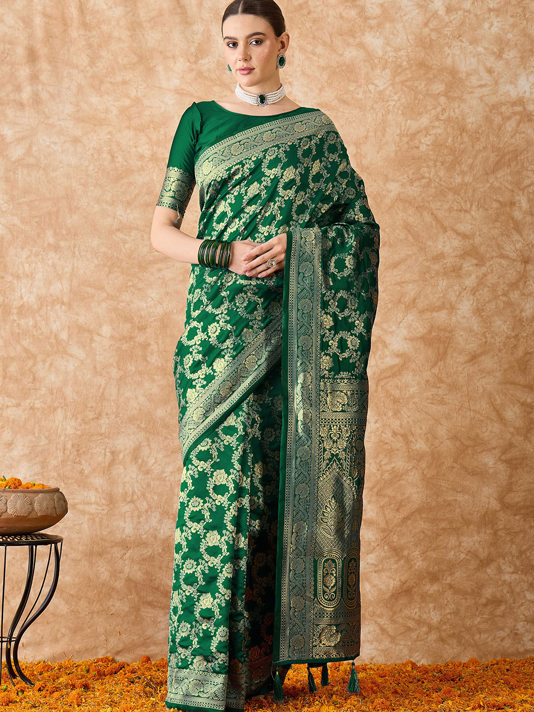 HERE&NOW Woven Design Zari Fusion Banarasi Saree