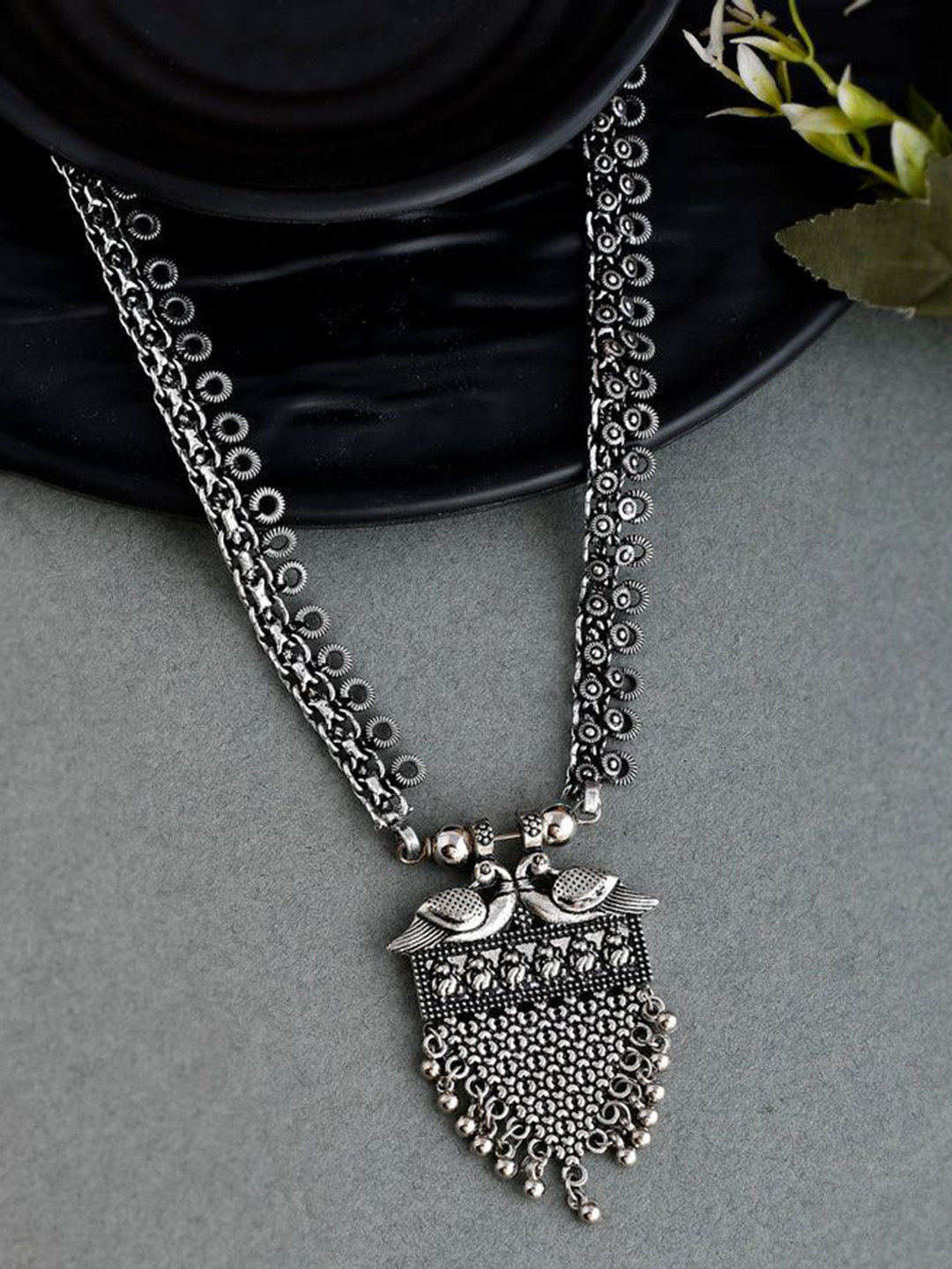 NAMAN ARTS Silver-Plated Oxidised Spring Chain Necklace