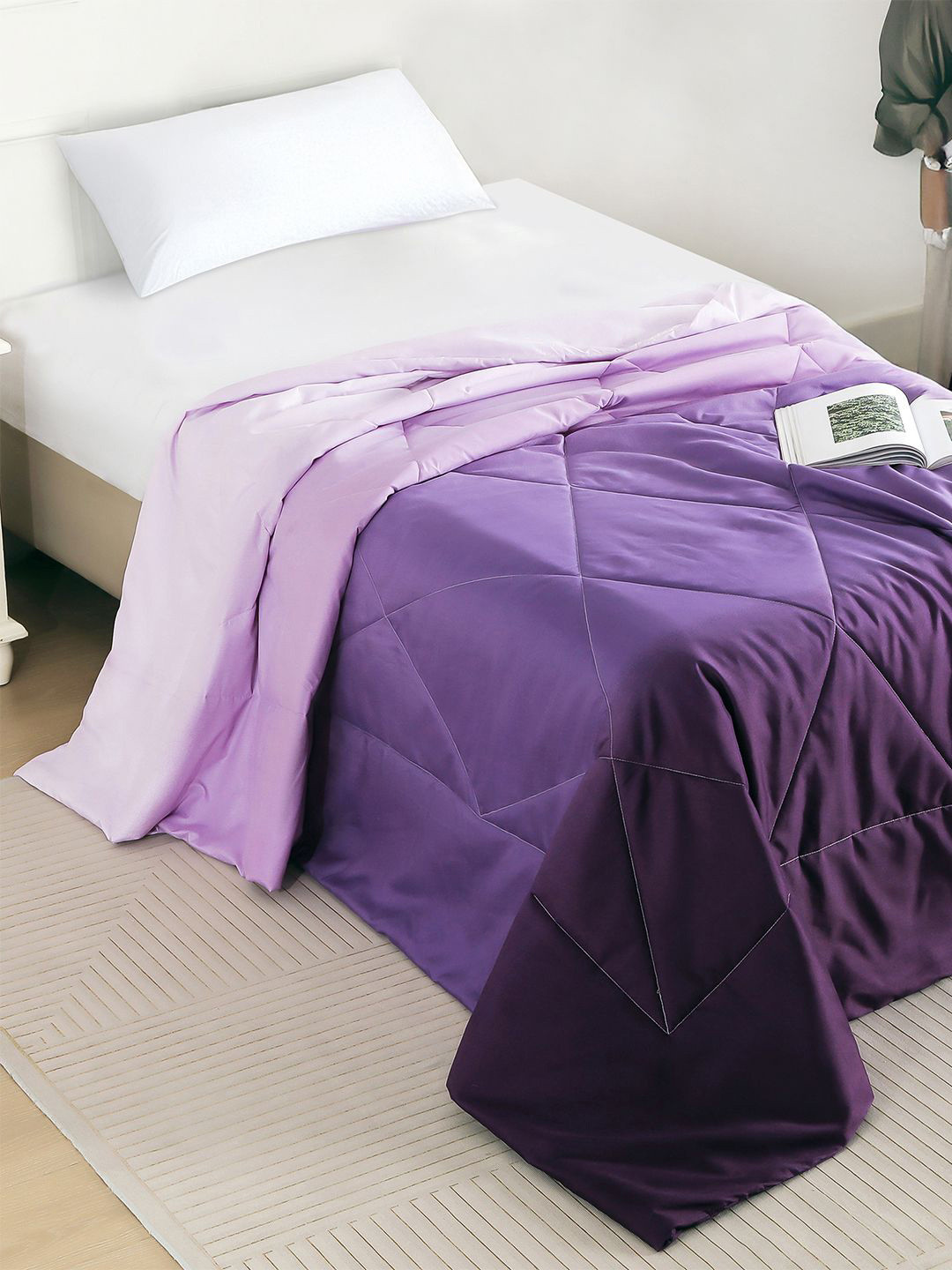 Story@home Purple Printed Microfiber AC Room 240 GSM Single Reversible Bed Comforter